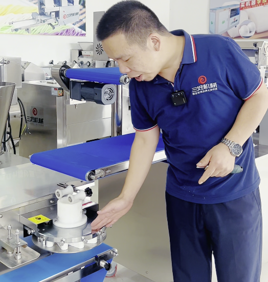 應該怎么用小型包子機做速凍生坯包？